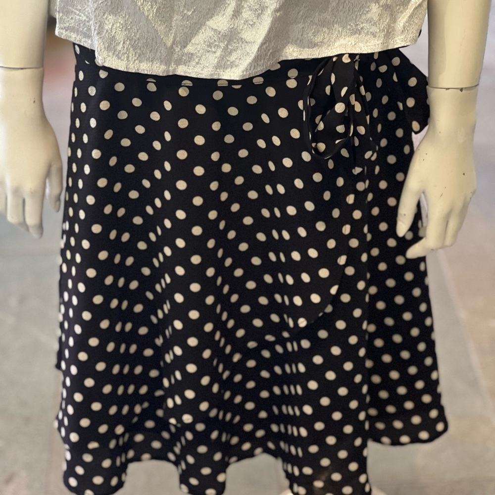 Blue rain polka dot wrap skirt size l worn once